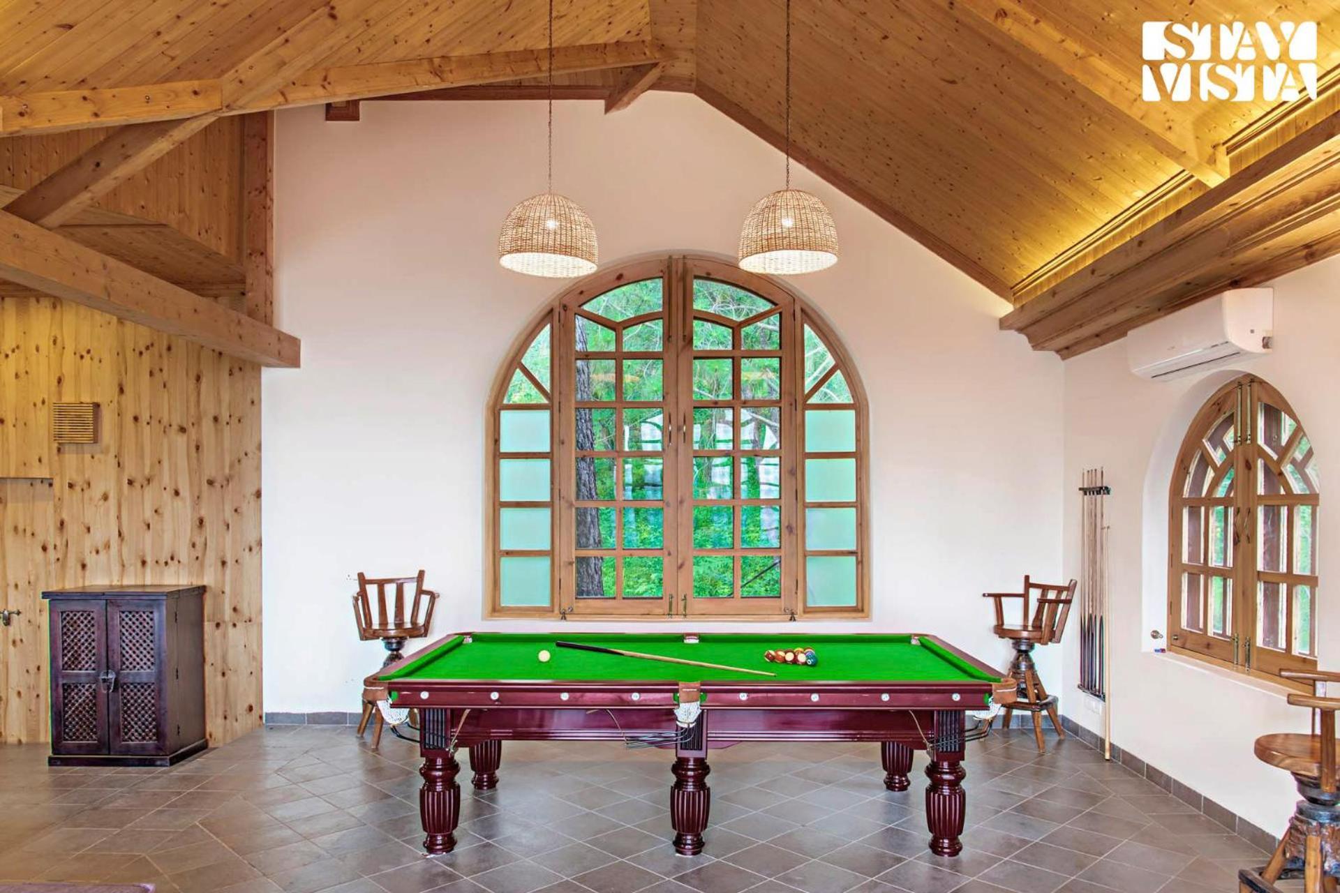 Stayvista At Sylvana Villas With Lawn, Bbq And Jacuzzi Kasauli Exterior photo