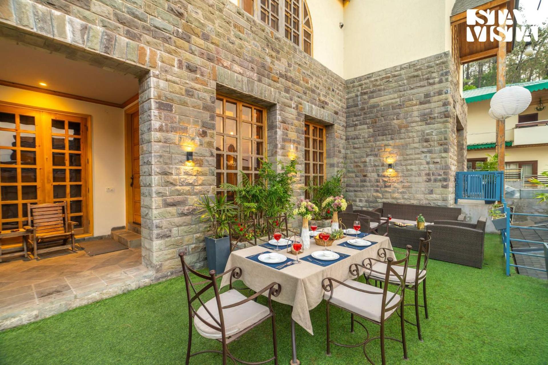 Stayvista At Sylvana Villas With Lawn, Bbq And Jacuzzi Kasauli Exterior photo