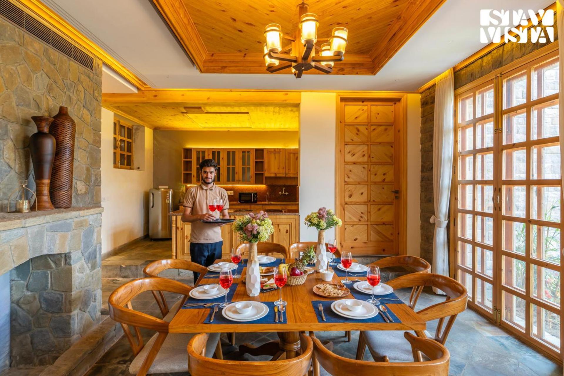 Stayvista At Sylvana Villas With Lawn, Bbq And Jacuzzi Kasauli Exterior photo